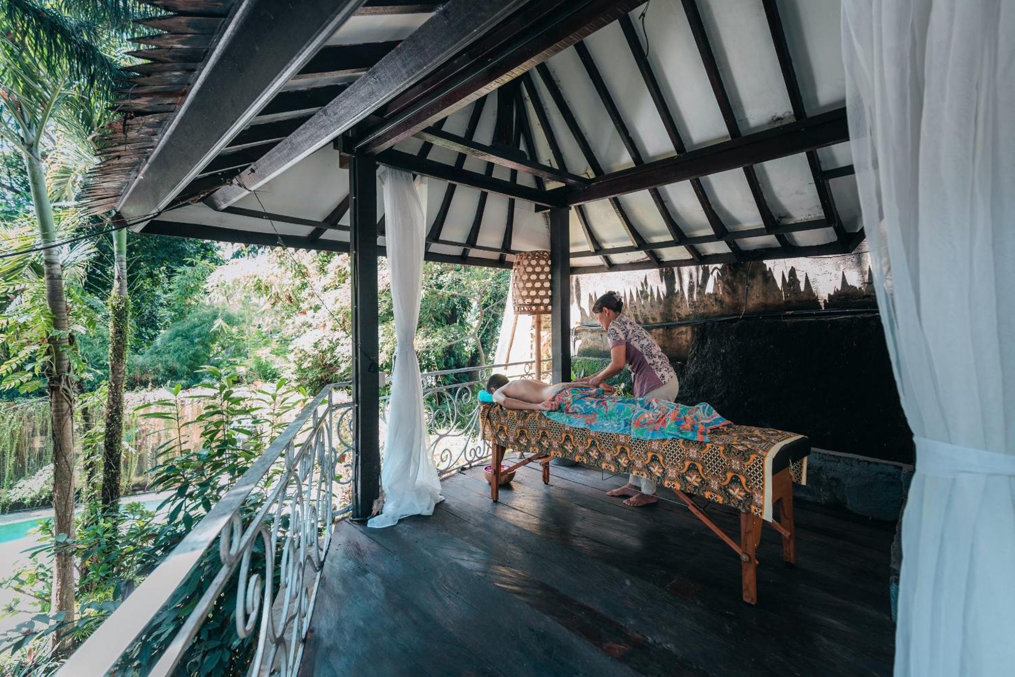 Sattva Yoga Retreat Villas Canggu Exteriör bild