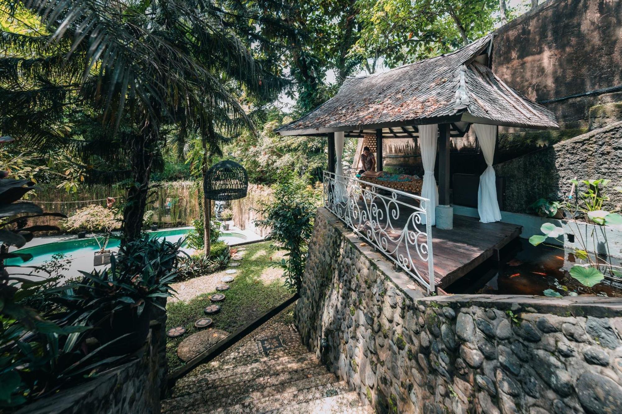 Sattva Yoga Retreat Villas Canggu Exteriör bild