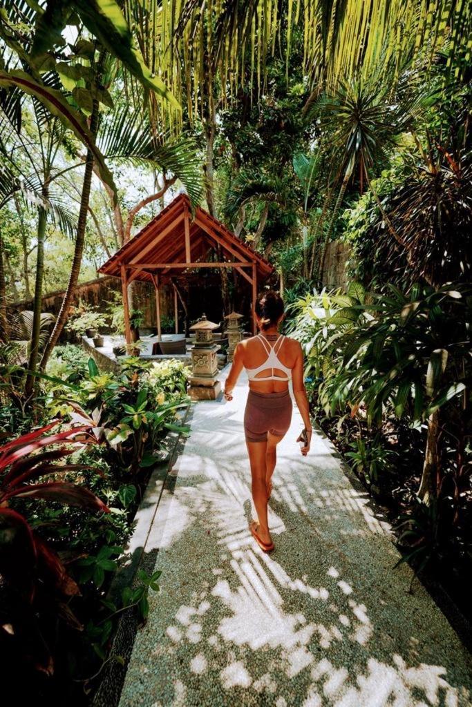 Sattva Yoga Retreat Villas Canggu Exteriör bild